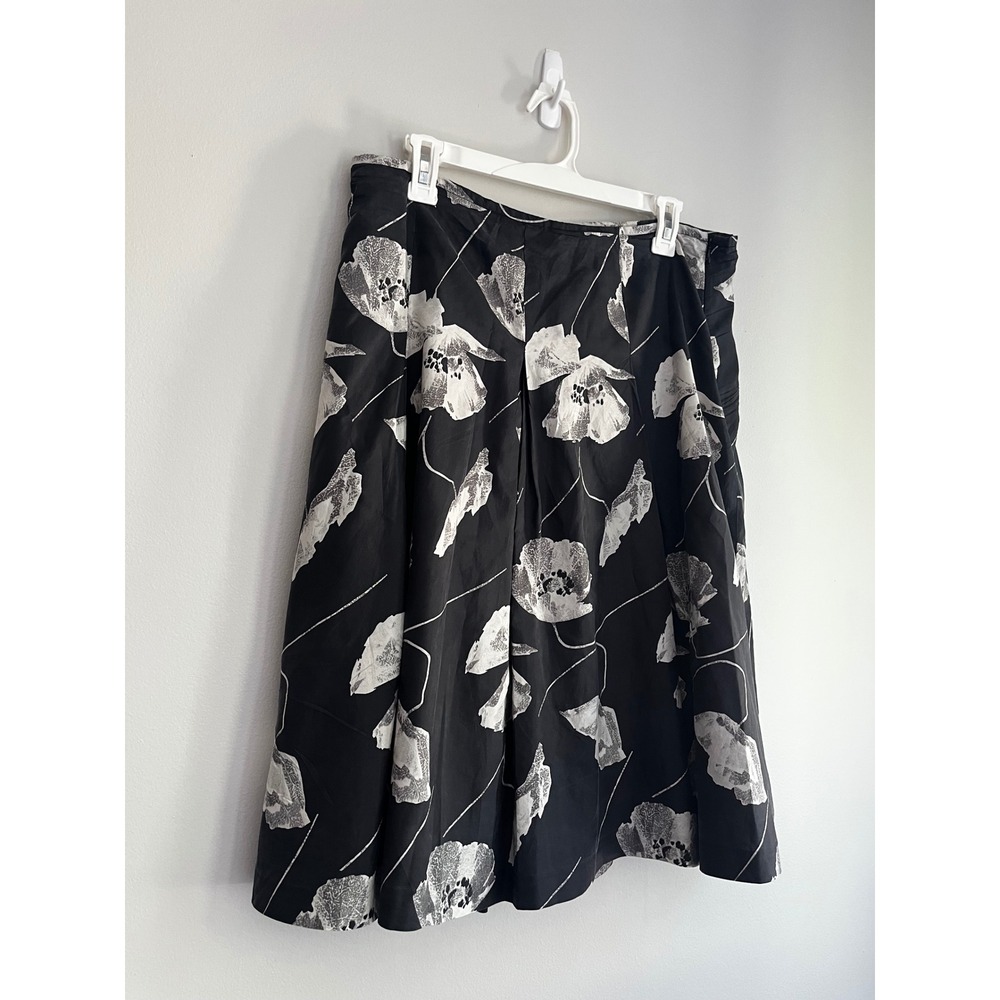 Jones New York Black Silk Floral Poppy A-Line Skirt Size 12 Knee Length